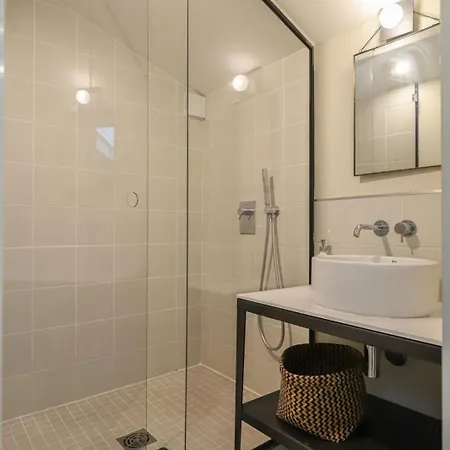 Delpech - Maison Hypercentre - Metro - 8 Personnes Holiday home