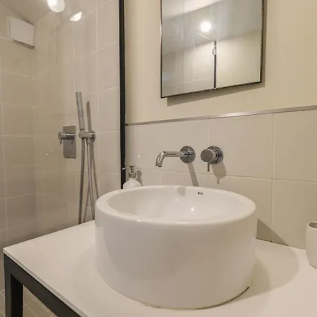 Delpech - Maison Hypercentre - Metro - 8 Personnes Holiday home